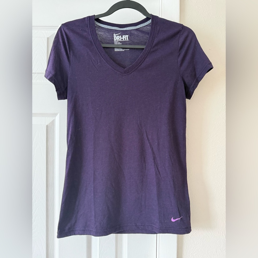 Nike Dri-Fit Short Sleeve Top size Small